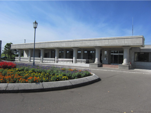 池田町立図書館外観